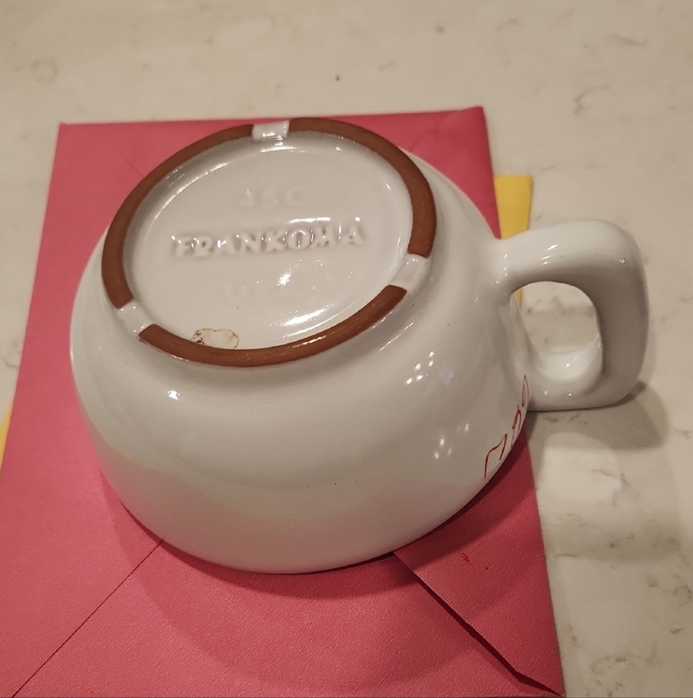 Elegant White Ceramic Mug - Picture 2 of 3